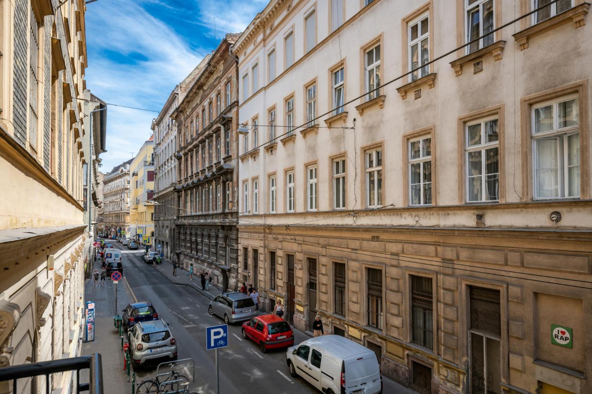 Synagogue Central Kira Apartment, Budapest